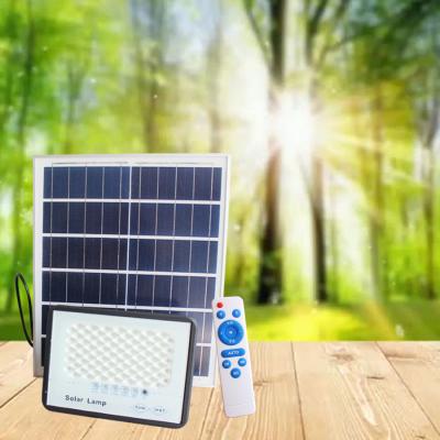 Giá Đèn pha năng lượng mặt trời mẫu mới T-R50W